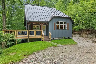 Image de \"Snuggle Inn\" romantique 2br Red River Gorge Cabin!