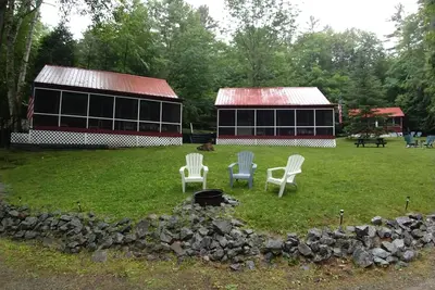 Image de # 3 Chester @ Birchwood Cottages Ă Loon Lake. Bord de l'eau familial
