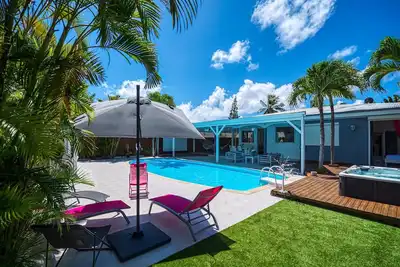 Image de Aline, villa avec piscine et jacuzzi, proche toutes commodités