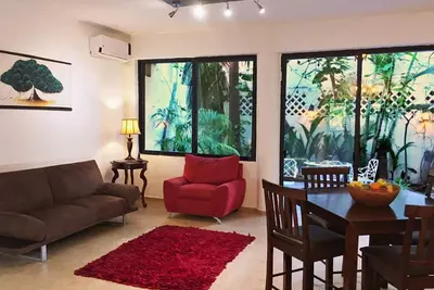 Image de 2 min de la plage - Maison & Jardin