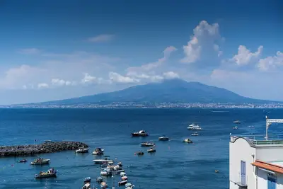 Image de Seaside apartment with panoramic terrace on the Sorrento Coast