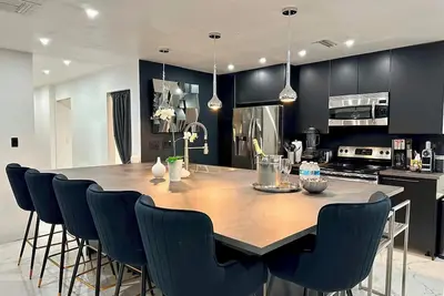 Image de 6br 4ba TampaGolfVilla by AmericanVacationLiving