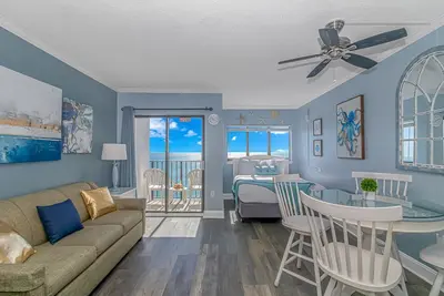 Image de Suite Queen Oceanfront mise à jour ~ Palace 2102