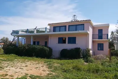 Image de Maison de vacances située directement à la mer, dans une région rurale et calme, sur
