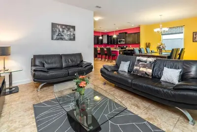 Image de Villa confortable avec piscine privée - proche de Disney