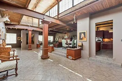 Image de Élégance industrielle♛ Stationnement gratuit ♛ Avenue Heart of Mass ♛ Centre-ville d'Indianapolis