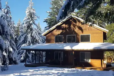 Image de Elk Corral Cabin-Accès facile au cristal et au mont. Rainier