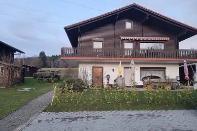 Image de Apartment on the upper floor lovingly furnished with a cozy balcony