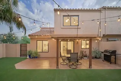 Image de Maison de ville Bluebell à Papago - Modern Desert Living