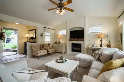 Image de Maison lumineuse et charmante au centre du mont. Hood, Portland, les gorges, Hood River