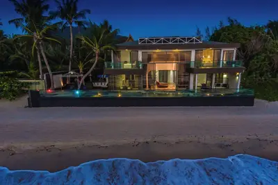 Image de Villa U Beachfront Haven: 1 Bed-Sleeps 2