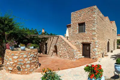 Image de Stone built apartment, Olive Grove, Near Beach, Mani 6