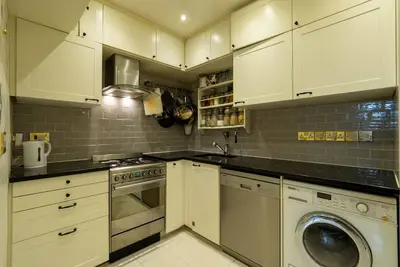 Image de Zone 1 - Appartement de 2 chambres près de Hyde Park