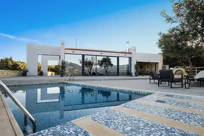 Agapi Luxury villa in Chania