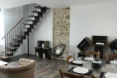 Image de A chacun son nid \" Gîte Hirondelle\"