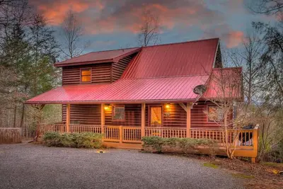 Image de Au-dessus des attentes - Animaux acceptés | Bain à remous | Foyer extérieur