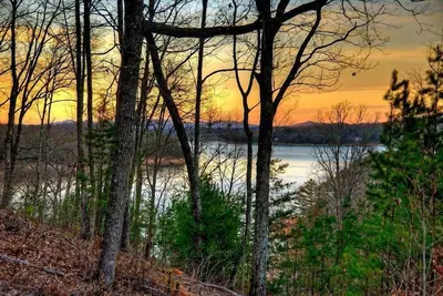Image de Happy Campers- Animaux acceptés | Grand bain à remous | Salle de jeux | Isolé