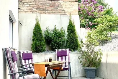 Image de Bel appartement de 2 pièces d'environ 35 m² avec une petite terrasse
