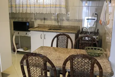 Image de Appartement confortable à Pitangueiras - Guaruja à 3 minutes de la plage.