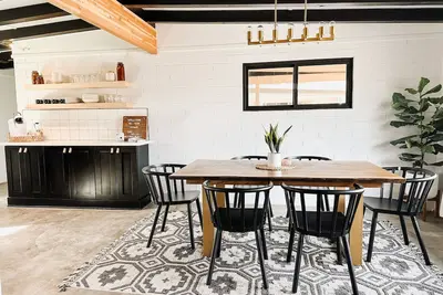 Image de New. Downtown Trendy Tempe, Mill Ave, Large Backyard, 4 Beds