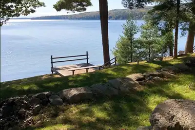 Image de Équipements modernes! Kayaks / planches à pagaie / voilier / chaloupe fournis! !