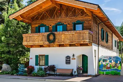 Image de Lodge le plus récent au coeur du centre-ville de Leavenworth