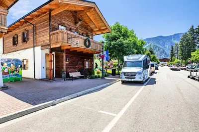 Image de La nouvelle loge de Leavenworth au cœur du centre-ville