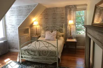 Image de Cape rustique au bord du lac - 3 chambres