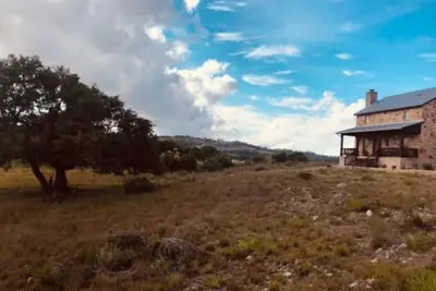 Image de Texas Hill Country Farmhouse