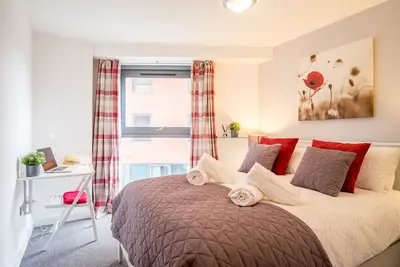 Image de ♡ Wow ♡ City 2Bed. 2Bath + Parking et WiFi gratuits