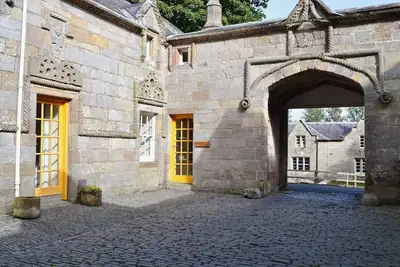 Image de Kennedy Cottage - Cottage traditionnel de 3 chambres sur le magnifique domaine de Blairquhan