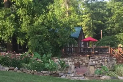 Image de Eagles Rise Cabin sur Sugar Creek avec bain à remous