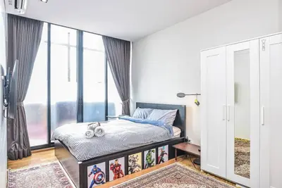 Image de Price2 Space4, 500m Bts, piscine sur le toit, Wifi haut débit