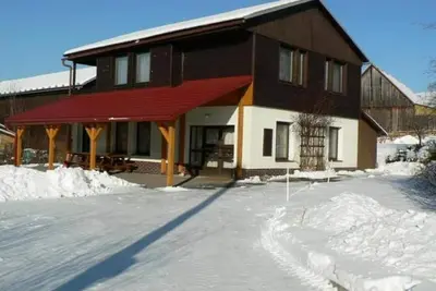 Image de Chata Pod Hajkem -Maison de vacances avec jardin, piscine extérieure, dans le domaine des fermes.