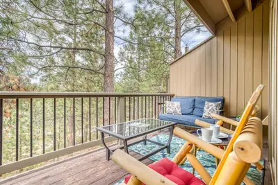 Image de Mis à jour 2 Chambre Ski House Condo au mont. Bachelor Village Resort