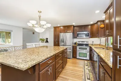 Image de Belle maison privée à 25 minutes de Seattle et proche de Puget Sound Ferries