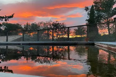Image de Villa de charme tout confort, jardin paysagé de 2000m2, piscine écologique