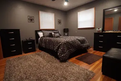 Image de 5 chambres et un excellent emplacement