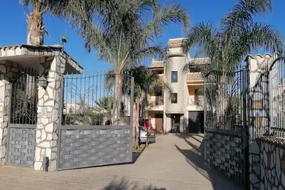 Image de Appartement paradisiaque avec wi fi et place de parking