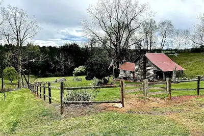 Image de Rustic Cabin Get-a-Way