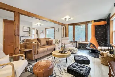 Image de ⭐️ Nouveau! Maples Retreat • Lit king-size • 2 hectares • Capacité d'accueil de 10
