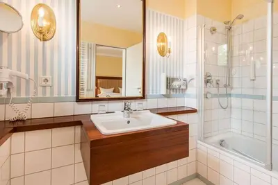 Image de Chambre double, douche, toilette, confort - Hotel Birke