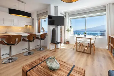Home2Book Breathtaking Atlantic Views Apartment