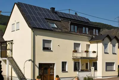 Image de Appartement \"Domherr\", douche, Wc, 2 chambres à coucher - Ferienwohnungen Veit