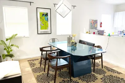 Image de Xanadu Miami - Incroyable emplacement à pied 2 Design Dist