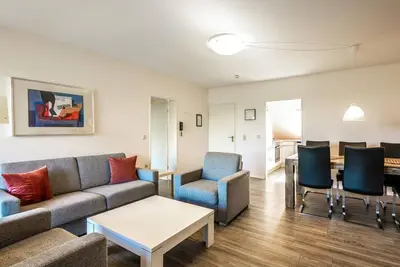 Image de Appartement à 4 lits de type C (Eifelgold) pour 4-6 personnes - Gemünder Ferienpark Salzberg