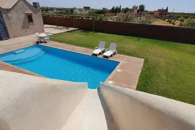 Image de Villa avec piscine privée et toboggan