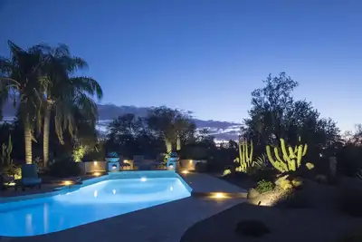 Image de Love living the outdoors lifestyle? 1+ Acre retreat with heatable private pool.