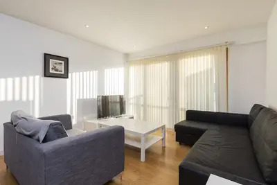 Image de Superbe lit 2 | Appartement 2 salles de bain