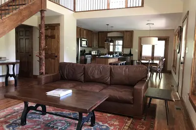 Image de Withrow House est l'escapade parfaite à côté de la rivière Cowpasture